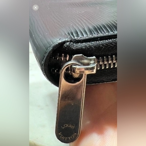 Louis Vuitton Epi rare zippy long wallet black and cream/ white wash GUC - Picture 8 of 17